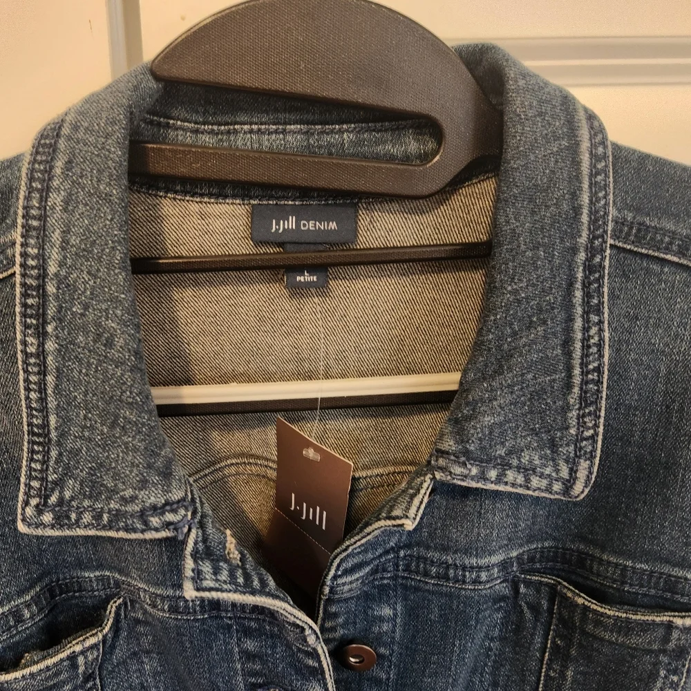 Women's Jean Jacket - Picture 3 of 8